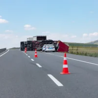 overturned-truck-on-highways-right-side